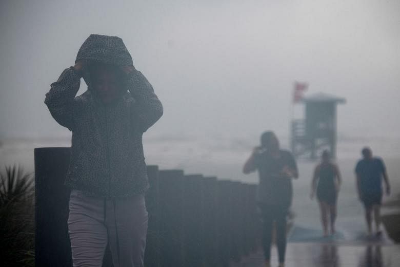 Eta membuat pendaratan di Florida, lagi