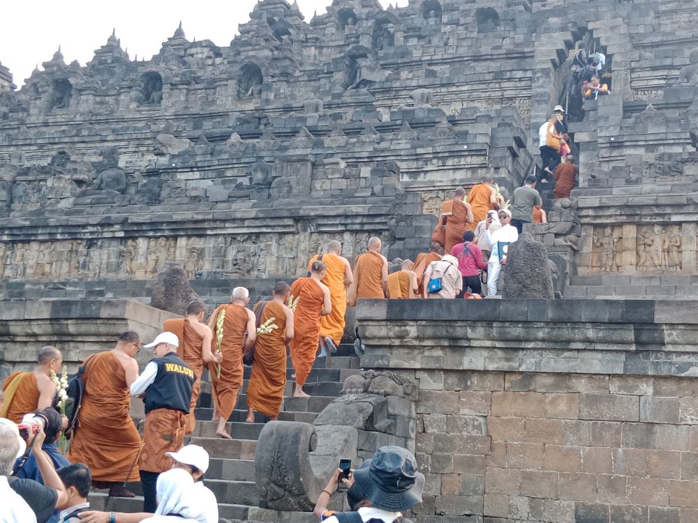 CPPS Daily – Dozens of Thudong Monks Arrive at Borobudur Temple